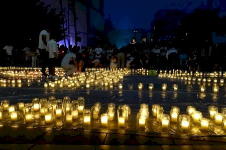 El pla més romàntic està en un poble valencià: 50.000 ciris encesos a la llum de la lluna aquest dissabte