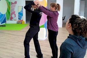 La Policía Local de Almassora imparte cursos gratuitos de defensa personal