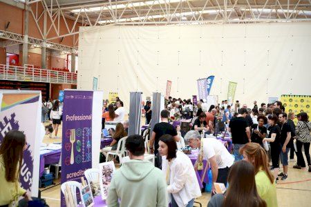Cullera acoge la II Feria de Formación de la Ribera Baixa para orientar el futuro académico y laboral de los jóvenes