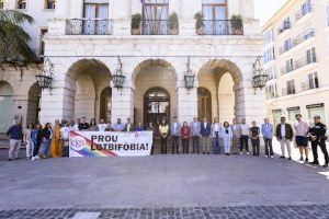 Gandia se suma al Dia contra la LGTBIfòbia