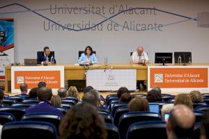 Experts de totes les universitats espanyoles es reuneixen a la UA en l’edició 50 de la Jornada CRUE Digitalització